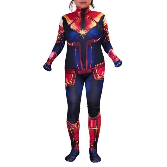 Costume: Captain Marvel - Picture 1 of 2